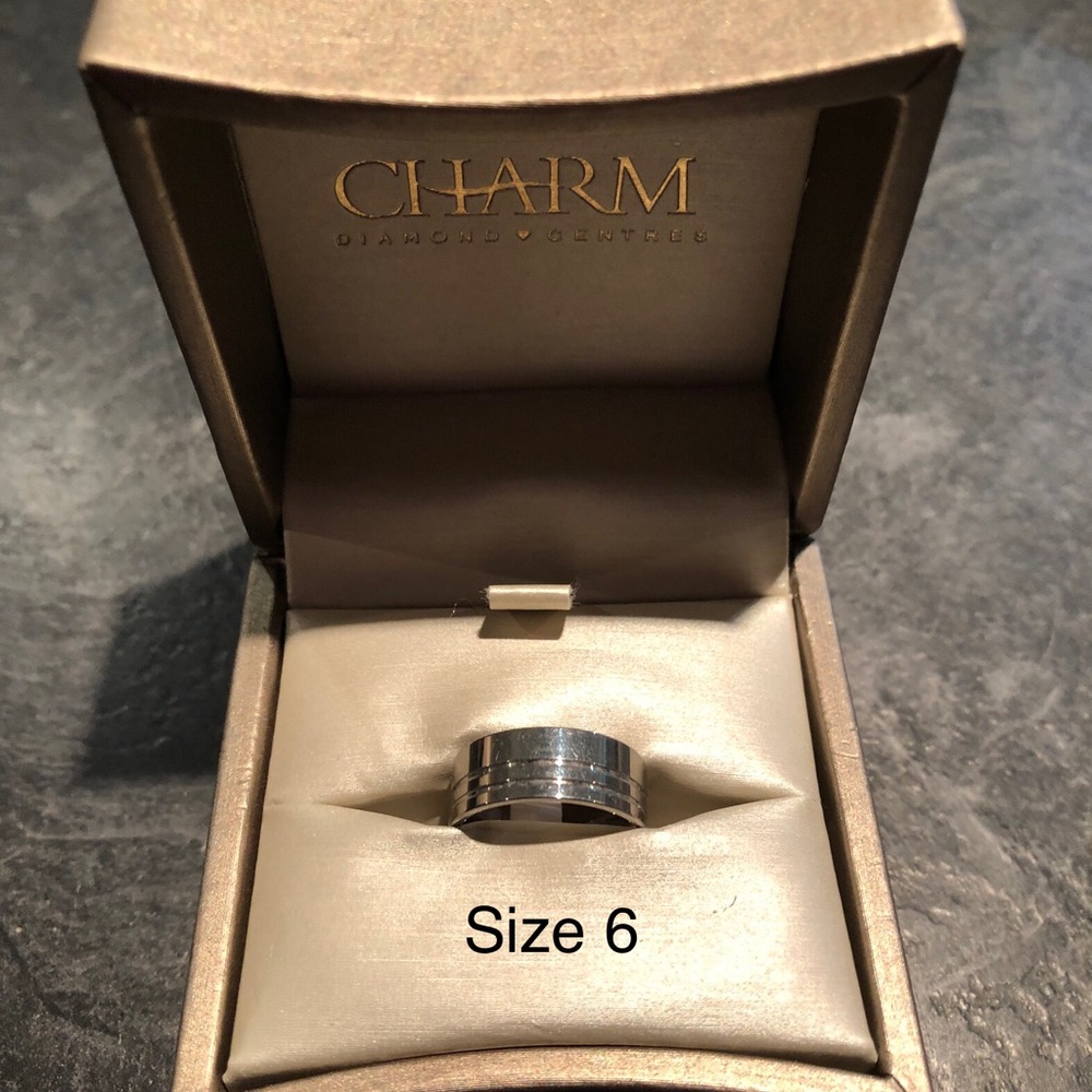 Stainless steel wedding ring